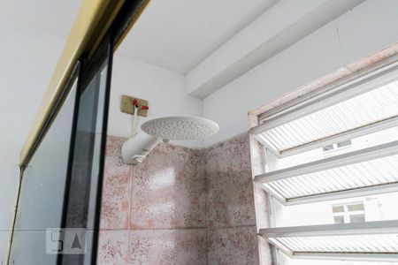 Banheiro de apartamento para alugar com 1 quarto, 48m² em Liberdade, São Paulo