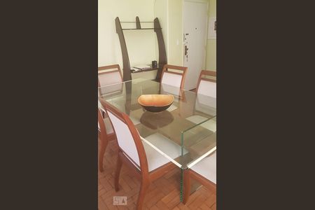 Apartamento para alugar com 110m², 2 quartos e sem vagaSala