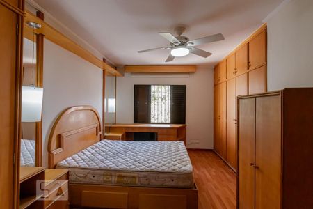 Casa à venda com 210m², 3 quartos e 4 vagasSuíte 