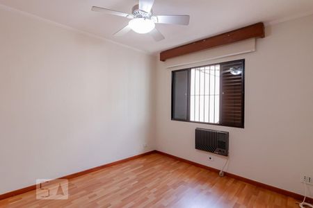 Casa à venda com 210m², 3 quartos e 4 vagasQuarto 2 