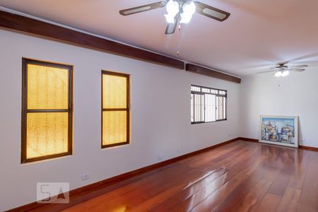 Sala  de casa para alugar com 3 quartos, 210m² em Bosque da Saúde, São Paulo