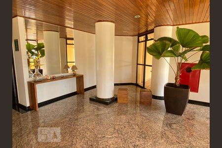 Apartamento à venda com 72m², 2 quartos e 1 vagaÁrea comum - Hall de Entrada