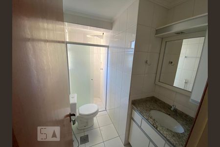 Banheiro de apartamento à venda com 2 quartos, 72m² em Mansões Santo Antônio, Campinas