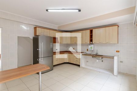 Casa à venda com 214m², 3 quartos e 5 vagasCozinha 