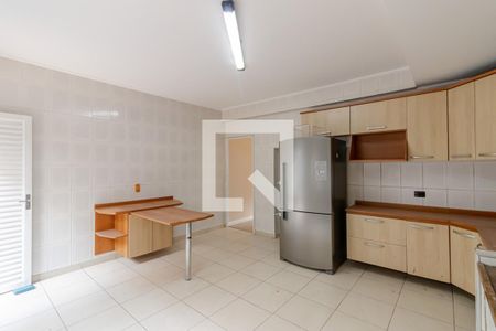 Casa à venda com 214m², 3 quartos e 5 vagasCozinha 