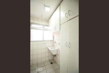 Apartamento para alugar com 74m², 2 quartos e 1 vagaÁrea de Serviço