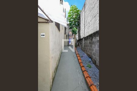 Casa para alugar com 40m², 1 quarto e sem vaga Casa para alugar com 40m², 1 quarto e sem vagaArea