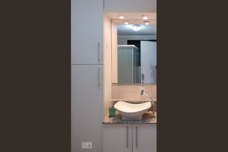 Banheiro de kitnet/studio à venda com 1 quarto, 28m² em Mirandópolis, São Paulo