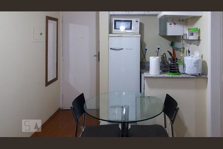 Cozinha de kitnet/studio à venda com 1 quarto, 28m² em Mirandópolis, São Paulo
