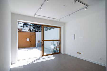 Sala de casa para alugar com 2 quartos, 120m² em Cidade Monções, São Paulo