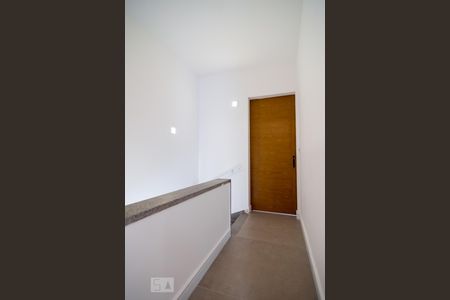 Casa à venda com 120m², 2 quartos e sem vaga Casa à venda com 120m², 2 quartos e sem vagaCorredor Quartos