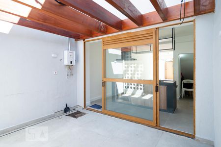 Casa à venda com 120m², 2 quartos e sem vaga Casa à venda com 120m², 2 quartos e sem vagaQuintal