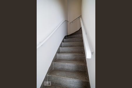 Escada de casa para alugar com 2 quartos, 120m² em Cidade Monções, São Paulo