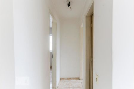 Corredor de apartamento para alugar com 2 quartos, 65m² em Vila Firmiano Pinto, São Paulo