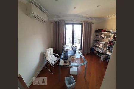 Apartamento à venda com 240m², 5 quartos e 3 vagasEscritório