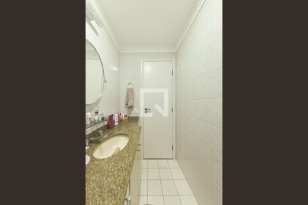 Banheiro de apartamento à venda com 3 quartos, 76m² em Vila Gumercindo, São Paulo