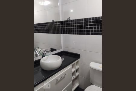 Banheiro de apartamento à venda com 2 quartos, 54m² em Vila Roque, São Paulo