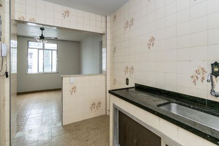 Apartamento à venda com 48m², 2 quartos e 1 vaga Apartamento à venda com 48m², 2 quartos e 1 vagaCozinha