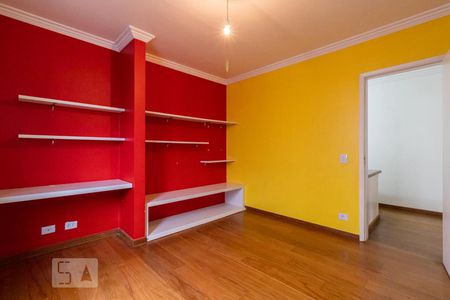 Casa de condomínio para alugar com 320m², 4 quartos e 4 vagas Casa de condomínio para alugar com 320m², 4 quartos e 4 vagasQuarto Extra Reversível