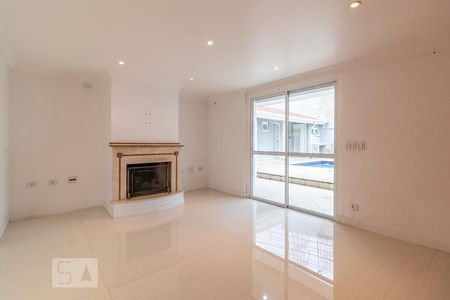 Casa de condomínio para alugar com 320m², 4 quartos e 4 vagas Casa de condomínio para alugar com 320m², 4 quartos e 4 vagasSala