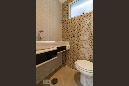 Casa de condomínio para alugar com 320m², 4 quartos e 4 vagas Casa de condomínio para alugar com 320m², 4 quartos e 4 vagasLavabo