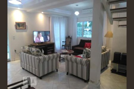 Detalhe da Sala de casa para alugar com 5 quartos, 250m² em Canasvieiras, Florianópolis
