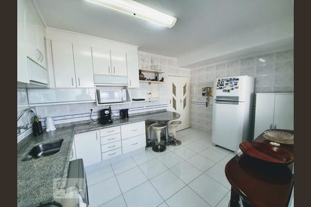 Cozinha de apartamento à venda com 3 quartos, 123m² em Vila Andrade, São Paulo