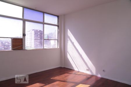 Apartamento para alugar com 100m², 3 quartos e 1 vagaquarto 2