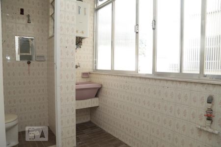 Apartamento para alugar com 100m², 3 quartos e 1 vagaarea de serviço e banheiro