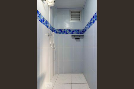 Banheiro de apartamento para alugar com 2 quartos, 50m² em Cangaíba, São Paulo