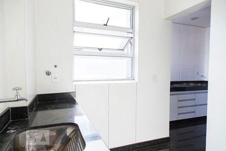 Apartamento à venda com 86m², 3 quartos e 1 vagaÁrea de Serviço