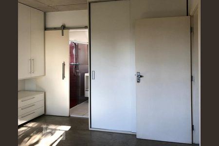 Apartamento à venda com 70m², 1 quarto e 1 vagaQuarto