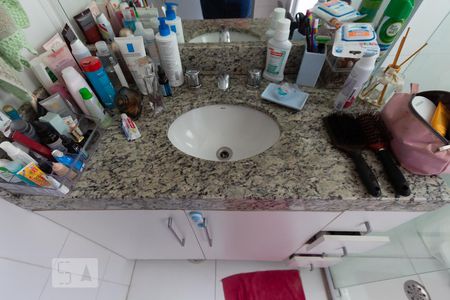 Apartamento à venda com 87m², 2 quartos e 2 vagasBanheiro da suíte 1