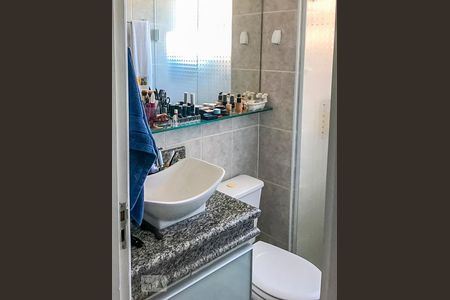Banheiro de apartamento à venda com 2 quartos, 57m² em Vila América, Santo André