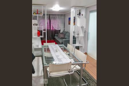 Casa à venda com 98m², 2 quartos e sem vaga Casa à venda com 98m², 2 quartos e sem vagaSala