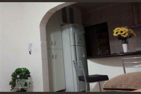 Cozinha de casa para alugar com 3 quartos, 190m² em Vila Nhocune, São Paulo