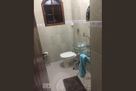 Lavabo de casa para alugar com 3 quartos, 190m² em Vila Nhocune, São Paulo
