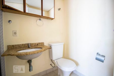 Banheiro de apartamento para alugar com 1 quarto, 42m² em Campos Elíseos, São Paulo