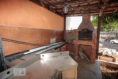 Casa à venda com 300m², 3 quartos e sem vaga Casa à venda com 300m², 3 quartos e sem vagaChurrasqueira