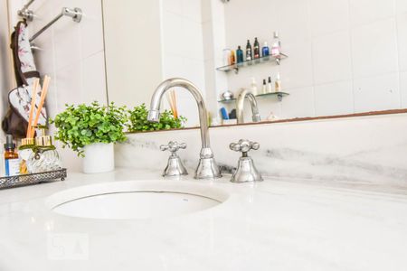 Apartamento à venda com 200m², 4 quartos e 2 vagasBanheiro Social