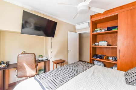Quarto 1 de apartamento à venda com 4 quartos, 200m² em Jardim Paulista, São Paulo