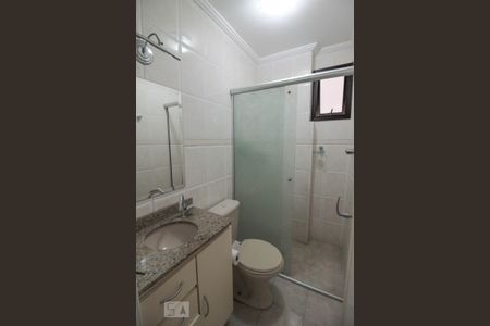 banheiro de apartamento para alugar com 3 quartos, 76m² em Vila Guilherme, São Paulo