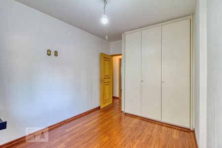 Segundo dormitório de apartamento à venda com 3 quartos, 90m² em Vila Nova Conceição, São Paulo