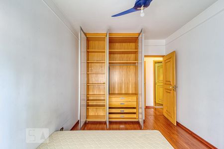 Primeiro dormitório de apartamento à venda com 3 quartos, 90m² em Vila Nova Conceição, São Paulo