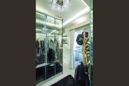 Apartamento para alugar com 100m², 1 quarto e 1 vaga Apartamento para alugar com 100m², 1 quarto e 1 vagaCloset da suíte