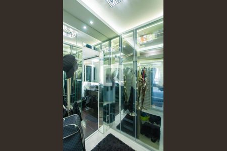 Apartamento para alugar com 100m², 1 quarto e 1 vaga Apartamento para alugar com 100m², 1 quarto e 1 vagaCloset da suíte