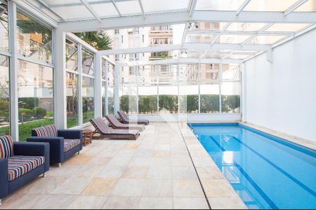 Apartamento para alugar com 100m², 1 quarto e 1 vaga Apartamento para alugar com 100m², 1 quarto e 1 vagaÁrea comum - Piscina