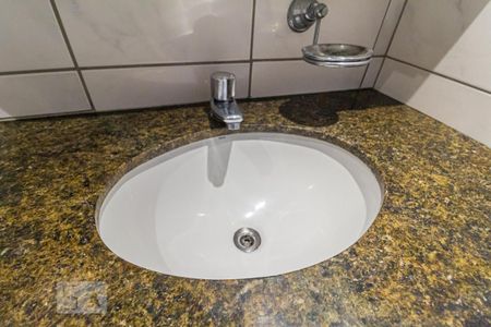 Apartamento para alugar com 77m², 2 quartos e 1 vagaBanheiro