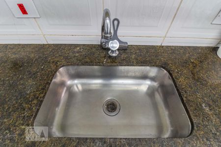 Apartamento para alugar com 77m², 2 quartos e 1 vagaCozinha - Torneira