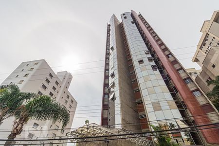 Apartamento para alugar com 77m², 2 quartos e 1 vagaFachada do Condomínio